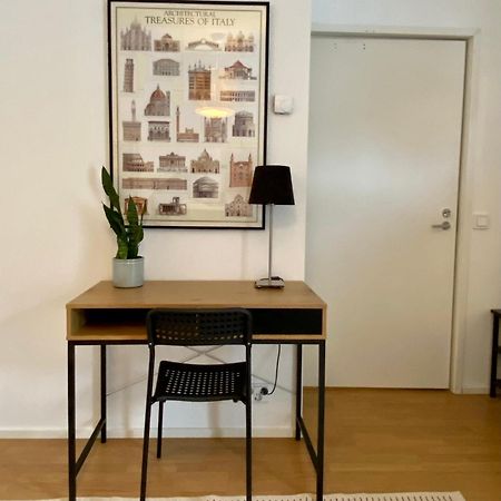 Tranquil Studio Near Nature, Free Parking& Wifi Helsínquia Exterior foto